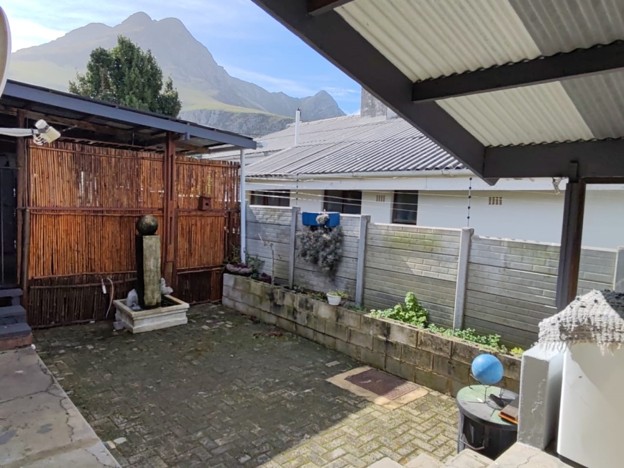 4 Bedroom Property for Sale in Palmiet Western Cape